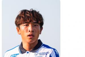 法甲官方晒照魏祥鑫 代表欧塞尔出战 五大联赛唯一的中国球员