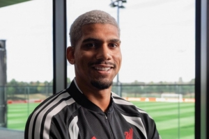阿斯：阿劳霍身边人士证实，球员对前往利物浦的决定感到非常满意