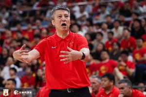 羊城晚报：中国男篮对传切限制不足 连续失误和罚球不进险失胜果