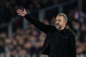 记者：巴萨更衣室做出决定之后，今日将公布新的队长团队